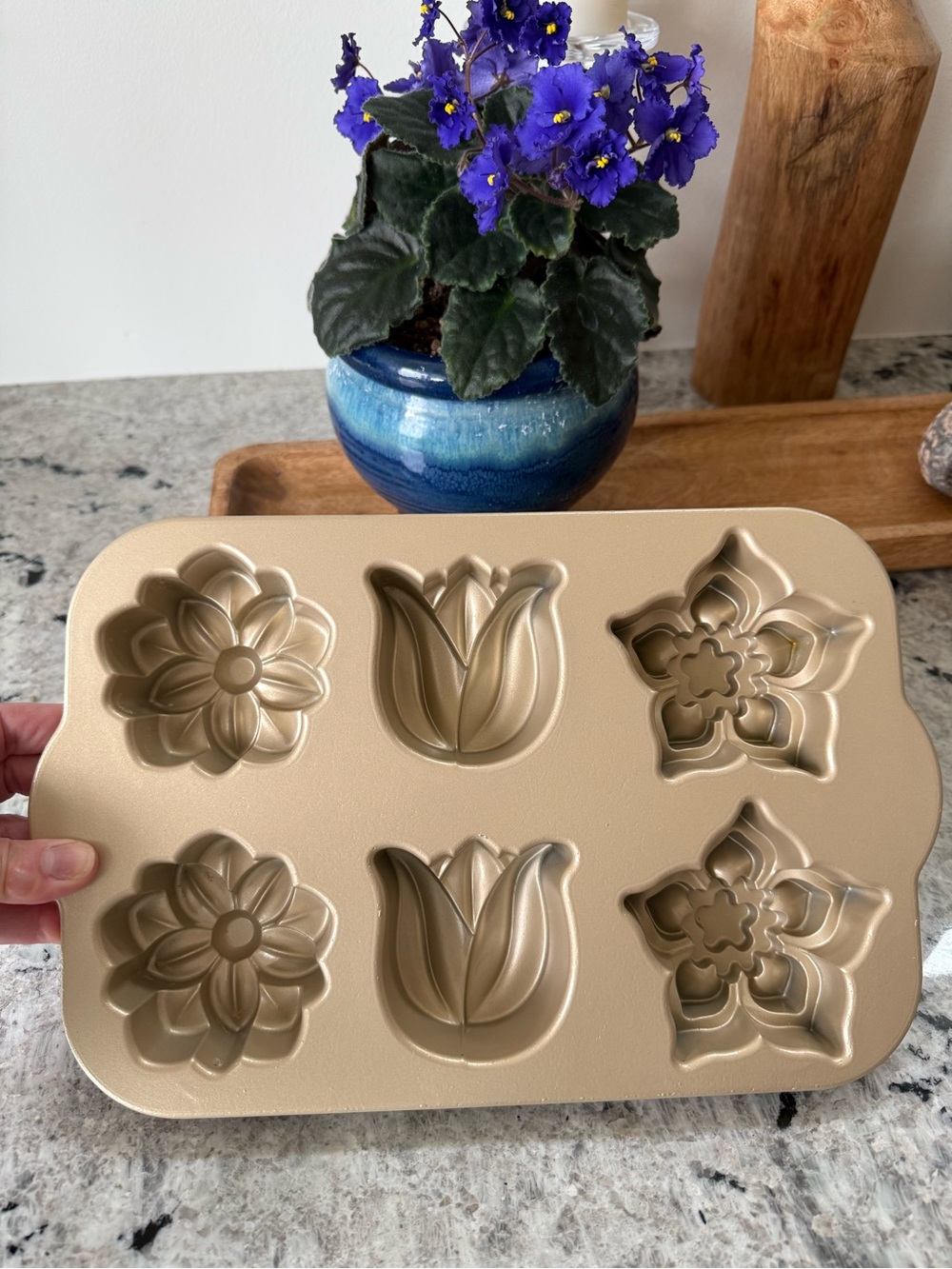 Nordic Ware Gold Floral Bouquet Pan